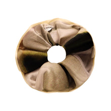 Load image into Gallery viewer, November Rain